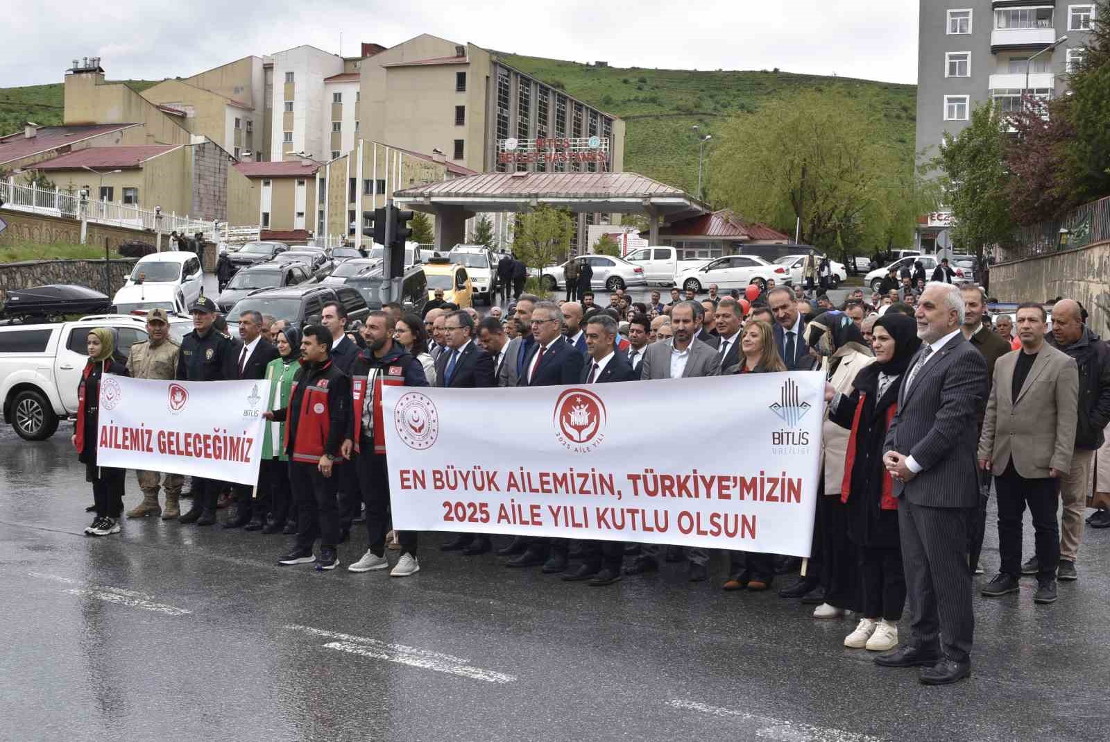 Bitlis’te "Ailenin Korunması ve Güçlendirilmesi Çalıştayı" düzenlendi