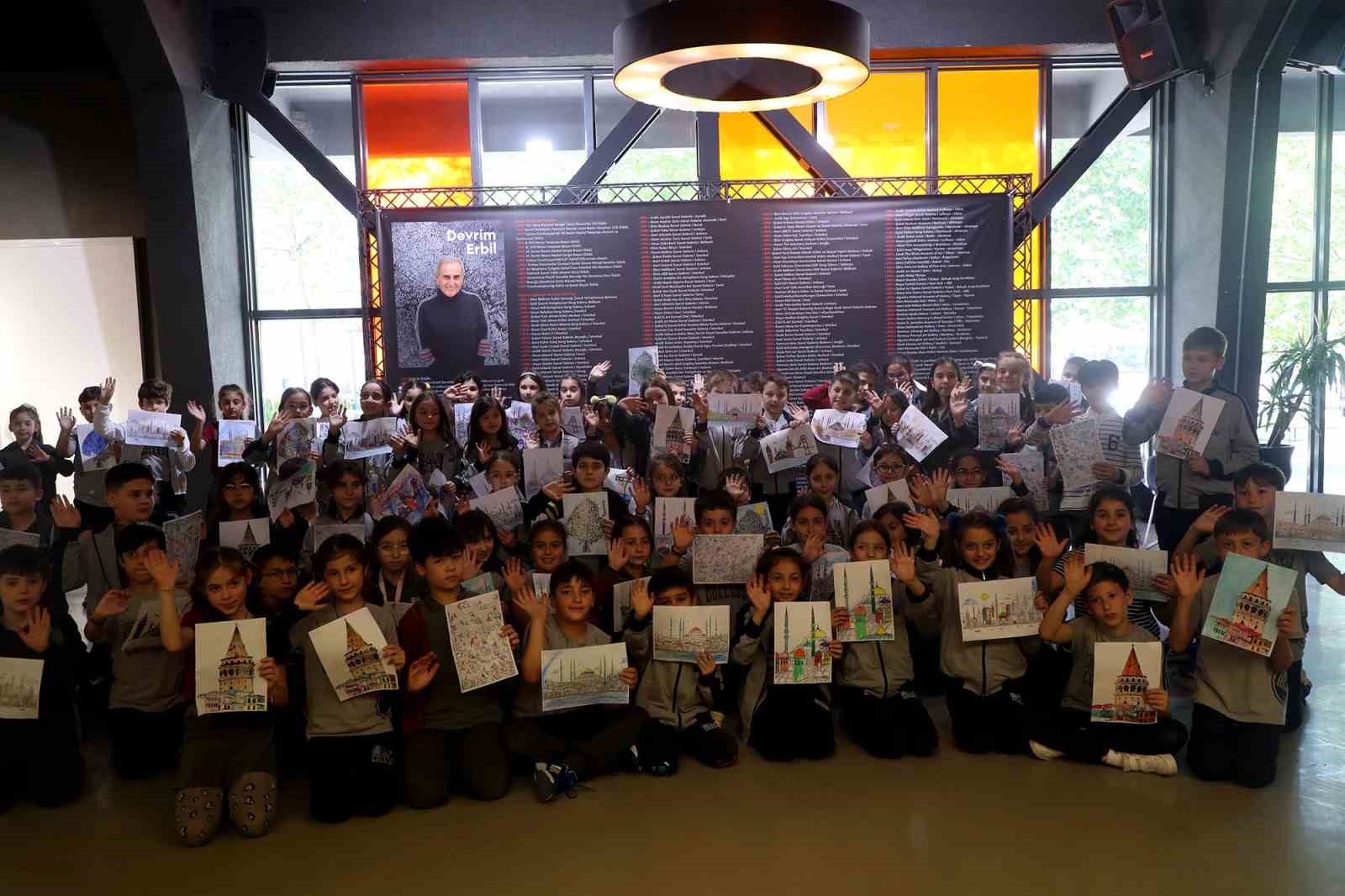 OSM&rsquo;de miniklerin rengarenk sanat buluşması
