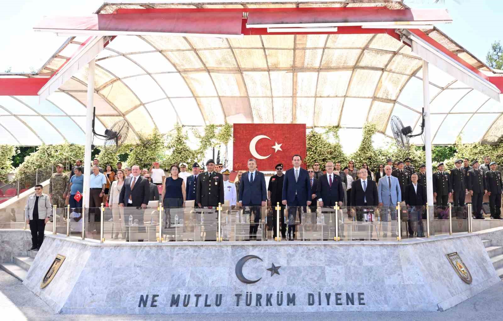 Antalya&rsquo;da 52 &ouml;zel birey askerlik gurunu yaşadı
