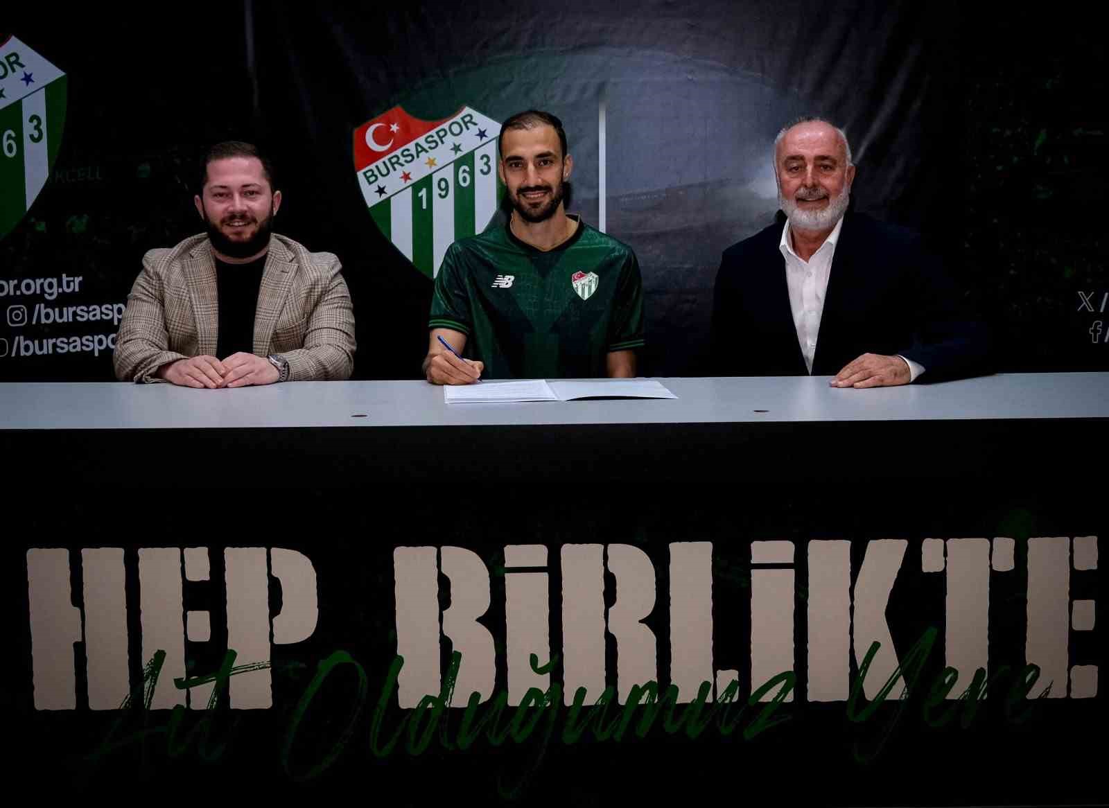 Alperen Babacan, Bursaspor’a imzayı attı