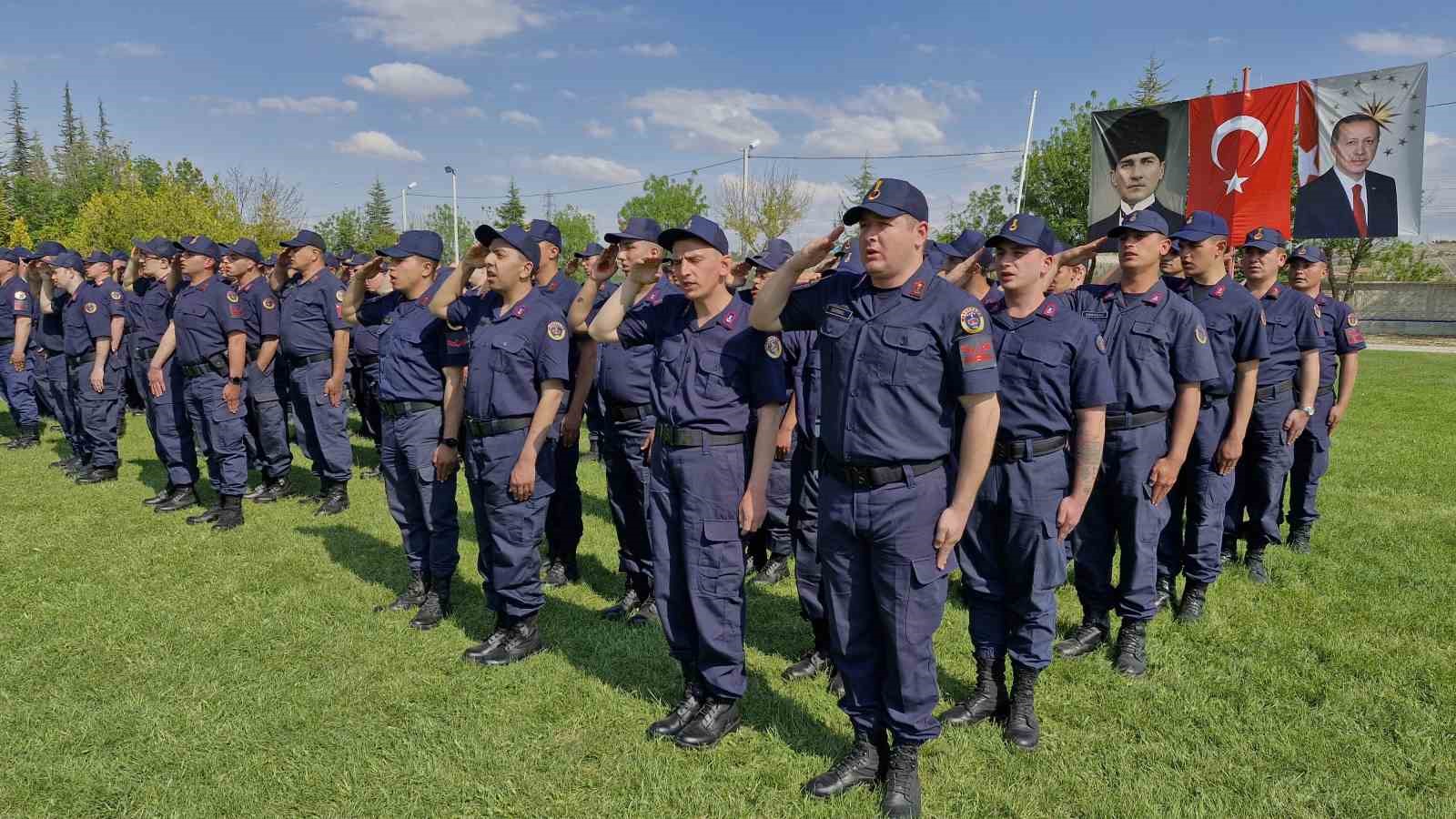 Karaman’da 34 özel birey yemin ederek bir günlük asker oldu