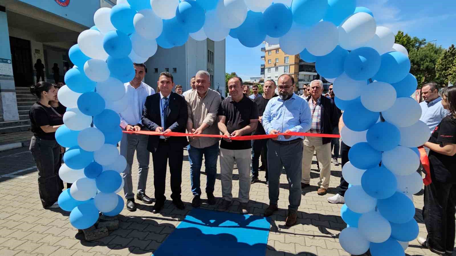 Liseli gençler bilim fuarında projelerini sergiledi