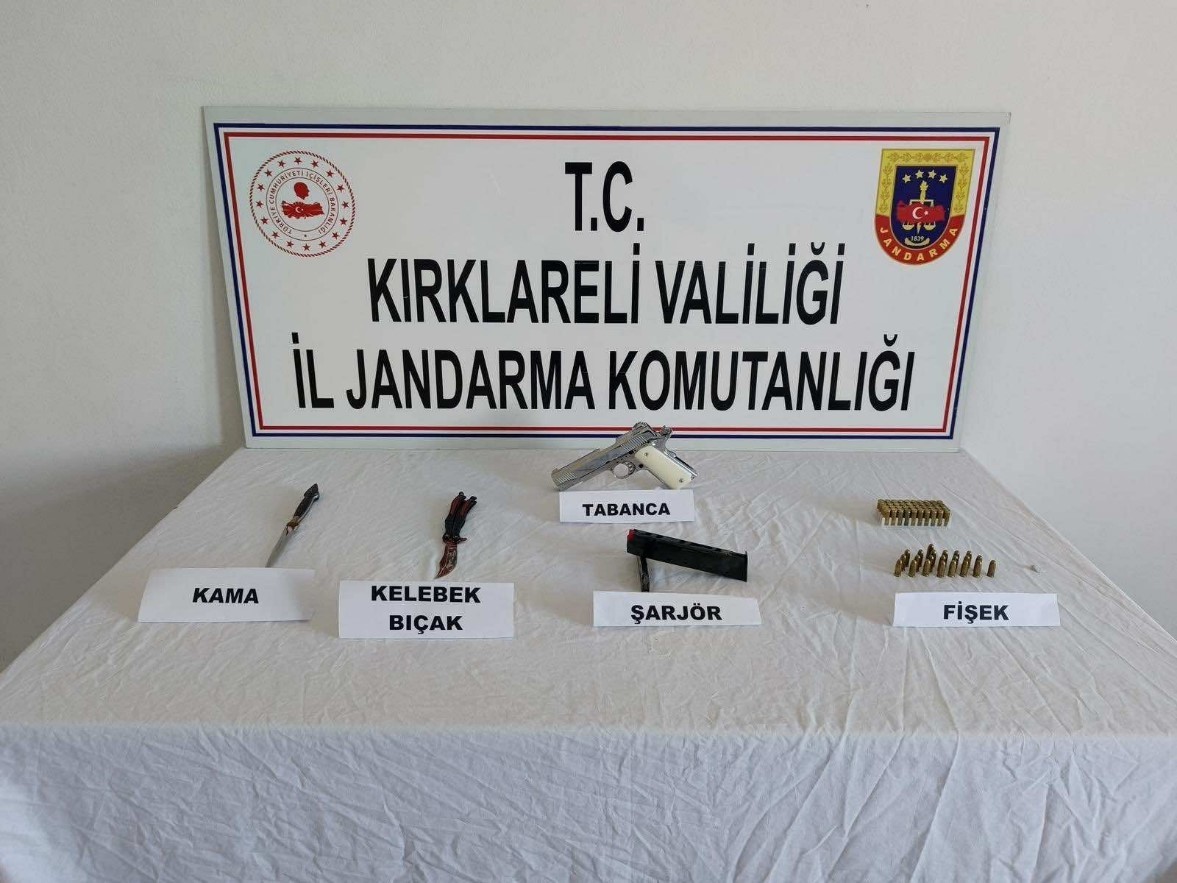 Kırklareli&rsquo;nde uyuşturucu operasyonu: 8 g&ouml;zaltı

