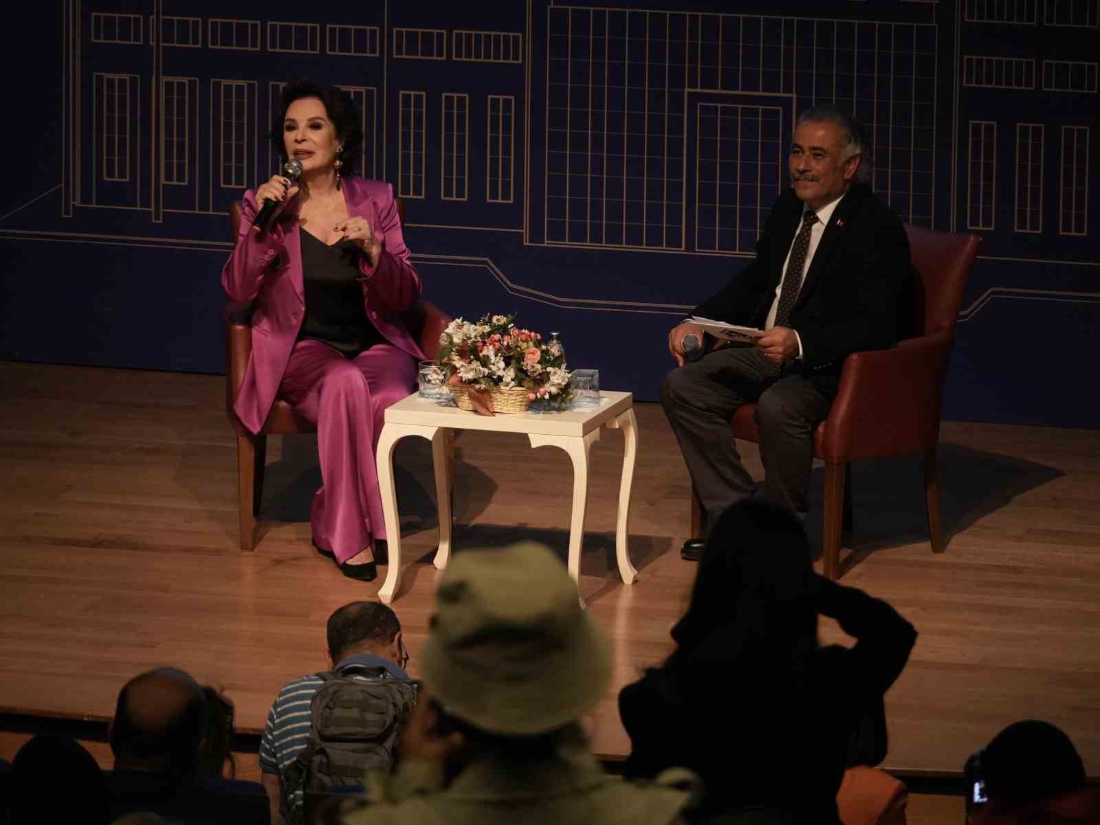 Düzce Film Festivali’nde Hülya Koçyiğit’e ’Yaşam Boyu Onur Ödülü’