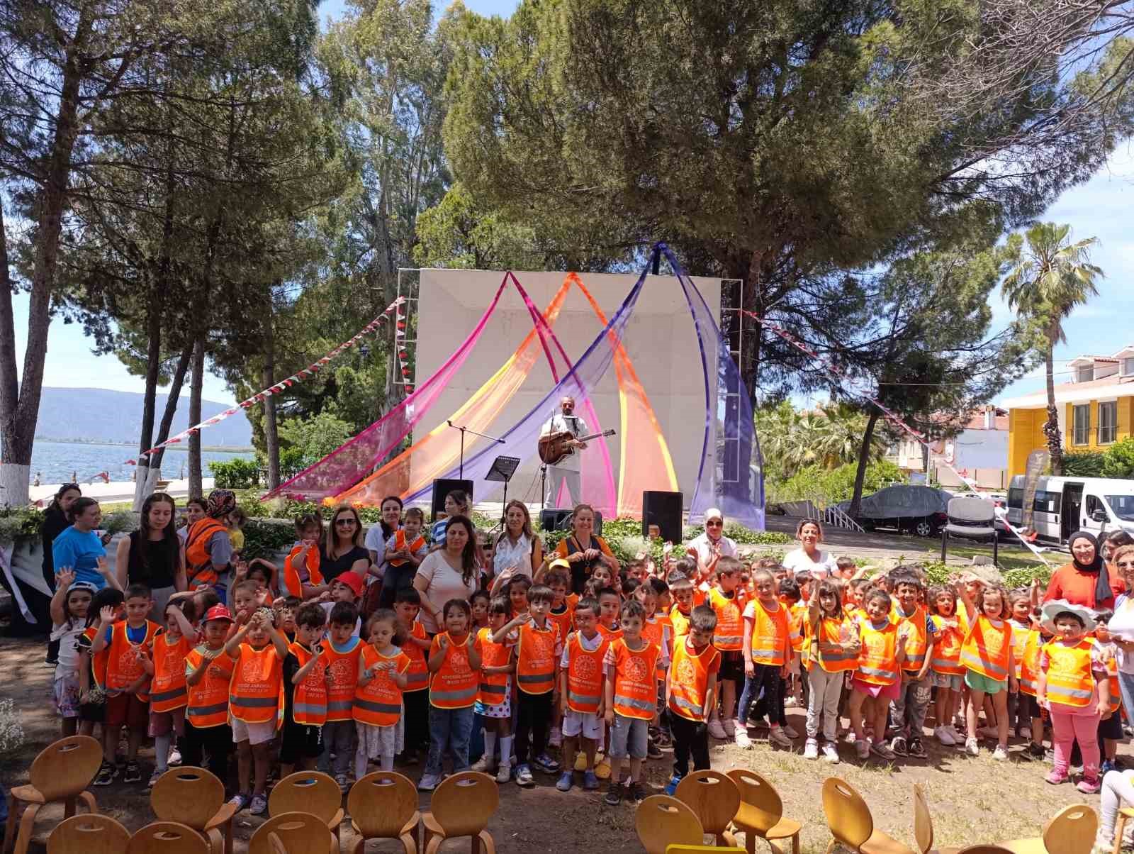 Köyceğizli minikler çocuk konserinde eğlendi