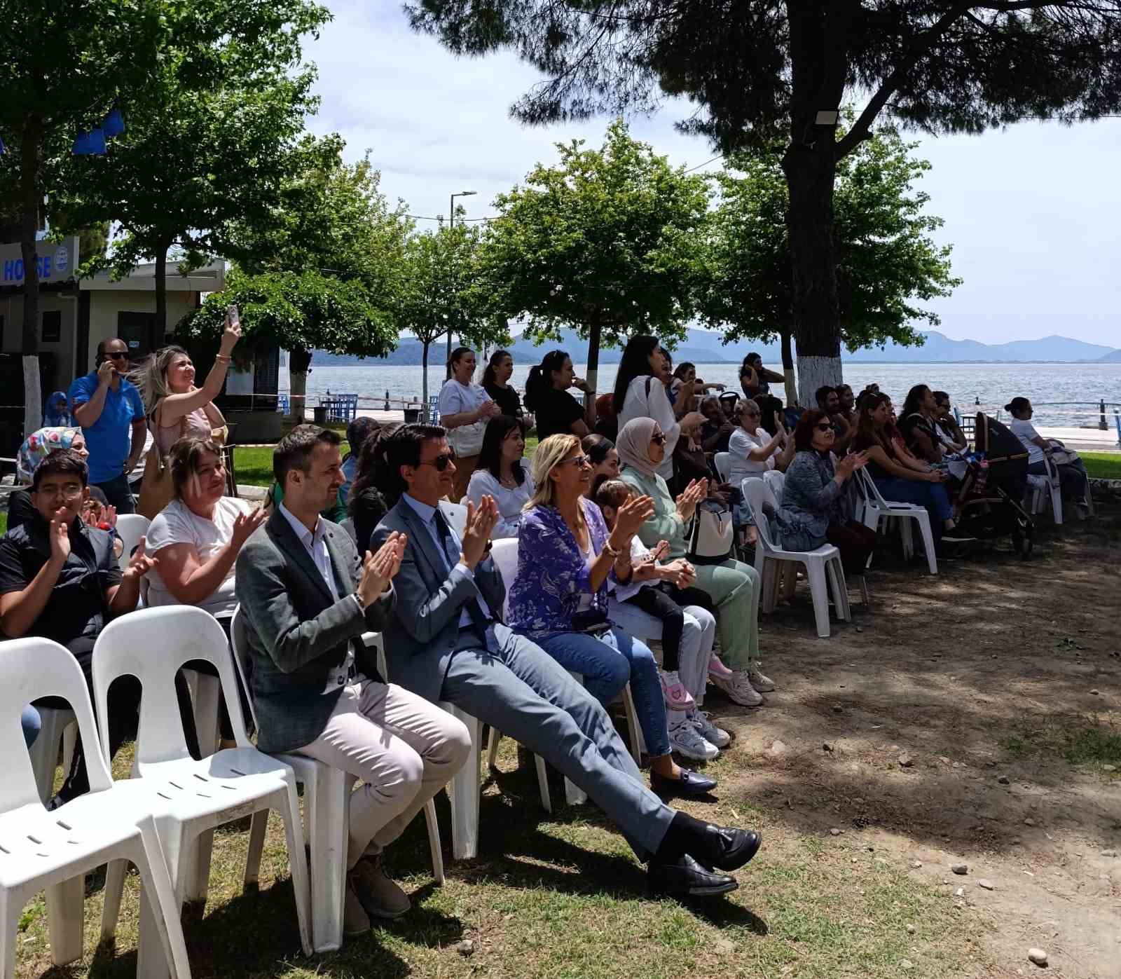 Köyceğizli minikler çocuk konserinde eğlendi