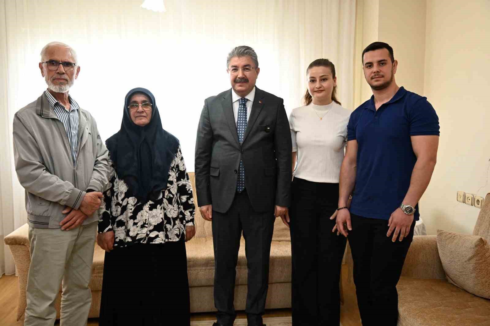 "Kökler ve Filizler Buluşuyor" projesiyle genç çiftler ile uzun yıllar evli olan çiftler buluştu