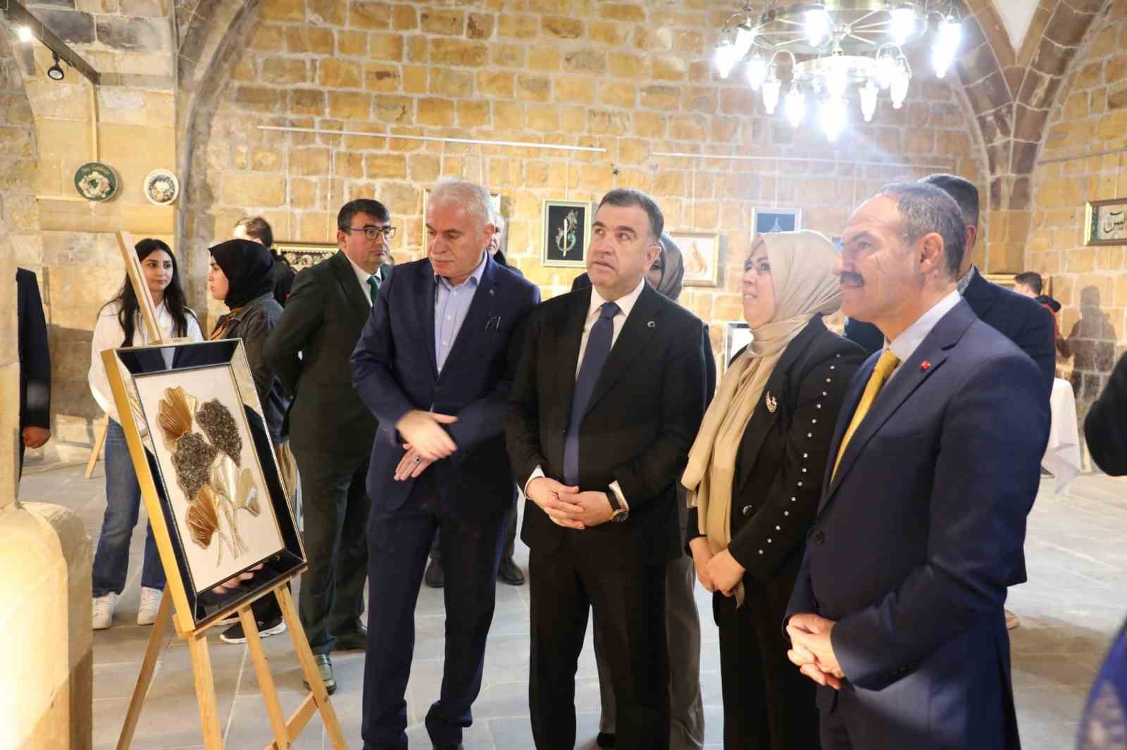 Bayburt’ta Gençlik Haftası etkinlikleri sergi açılışıyla başladı