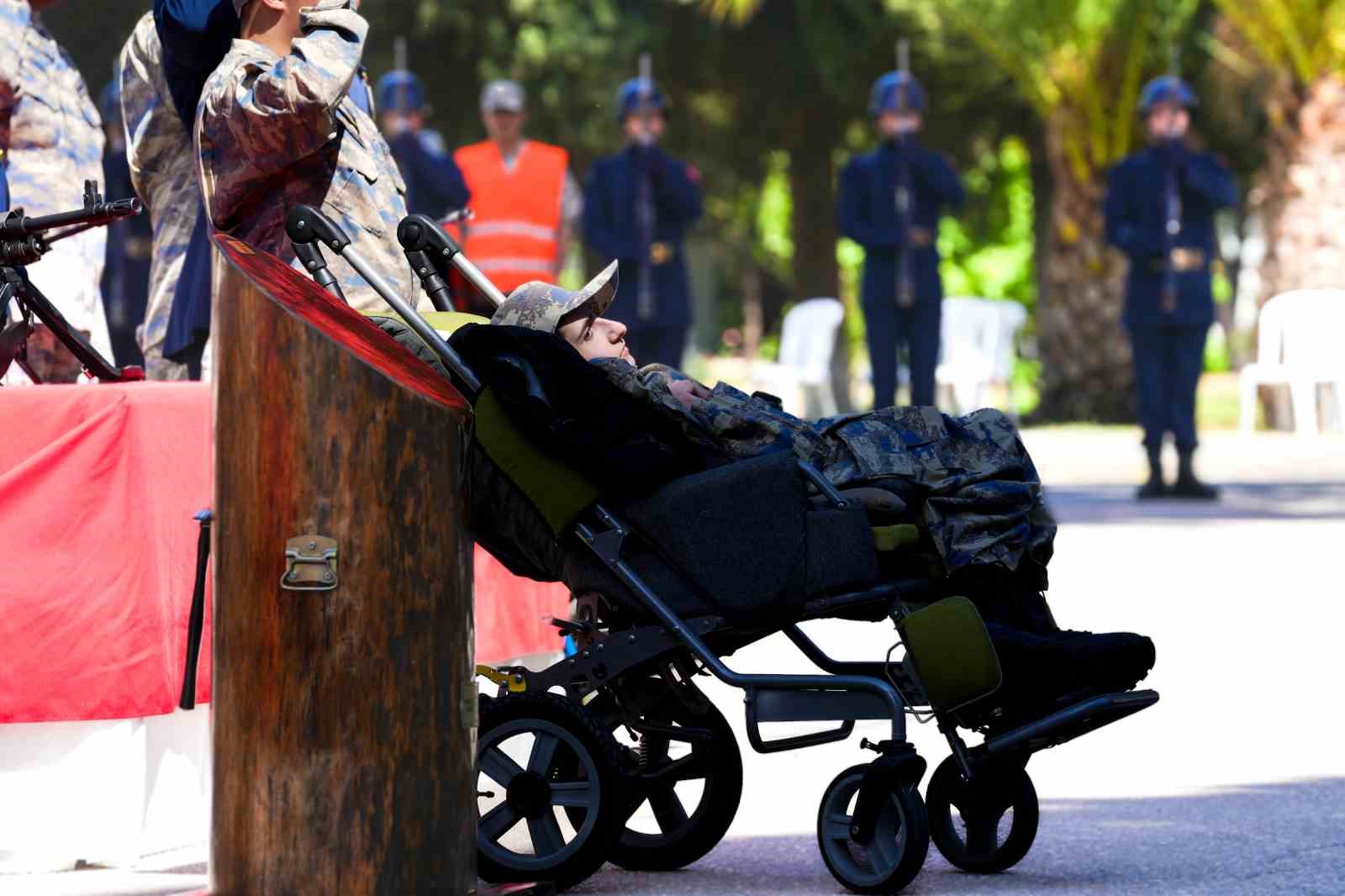 Ailelerine gururu yaşattılar