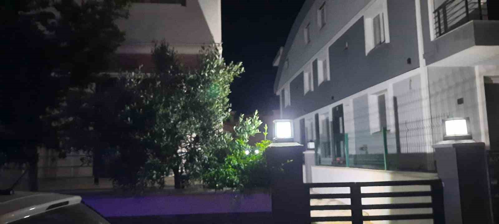 Üçüncü kattan düşen şahıs hayatını kaybetti