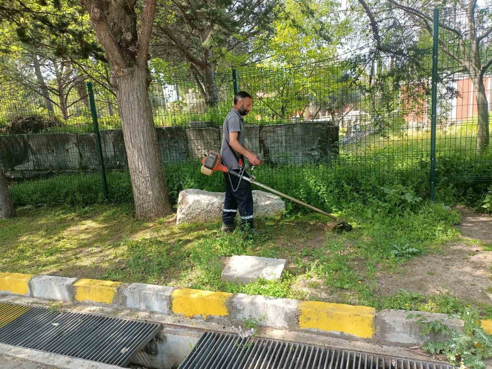 Karacasu Belediyesi ekipleri temizlik çalışmalarında hız kesmiyor