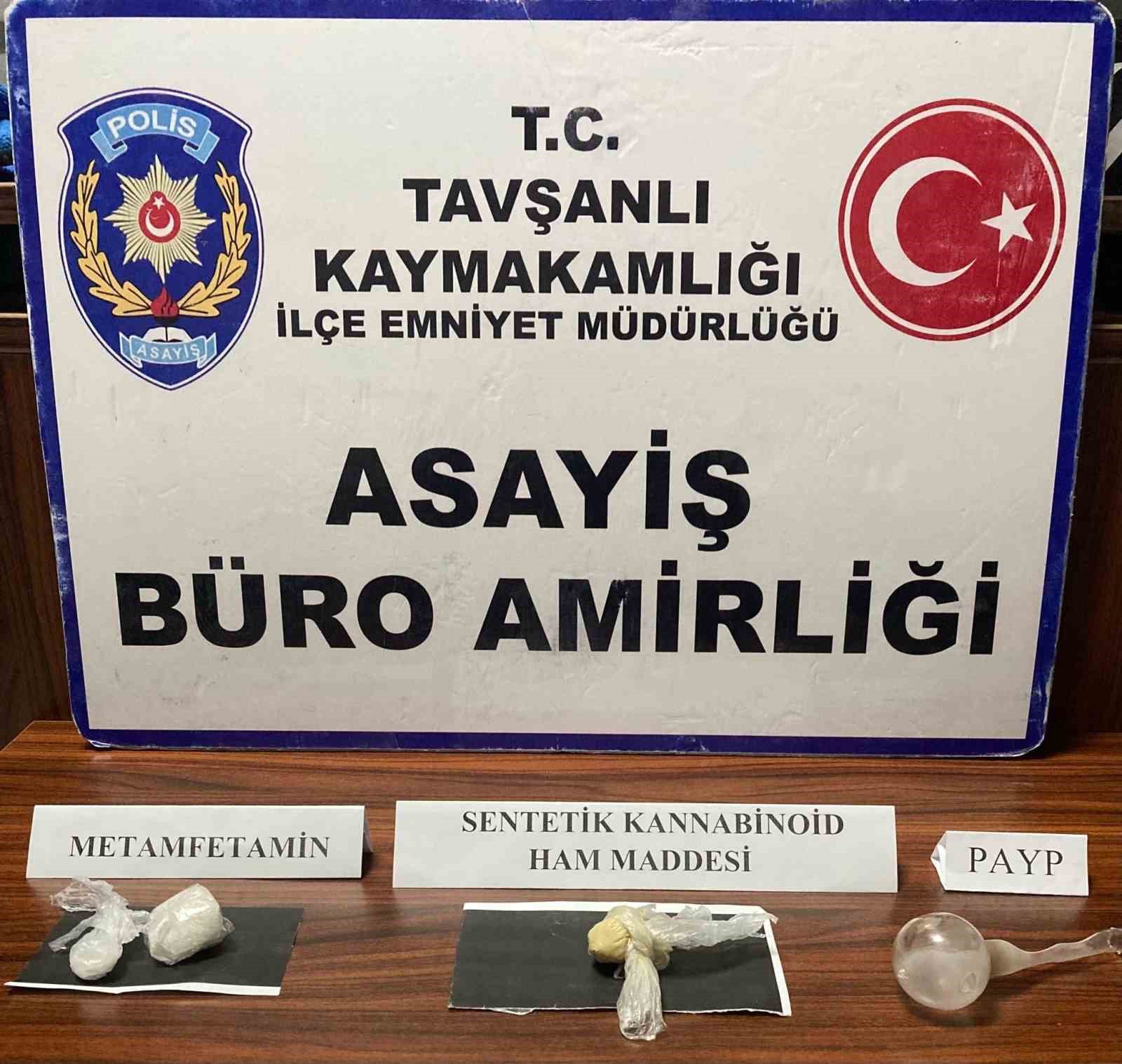 Kütahya’da uyuşturucu operasyonu: 3 gözaltı