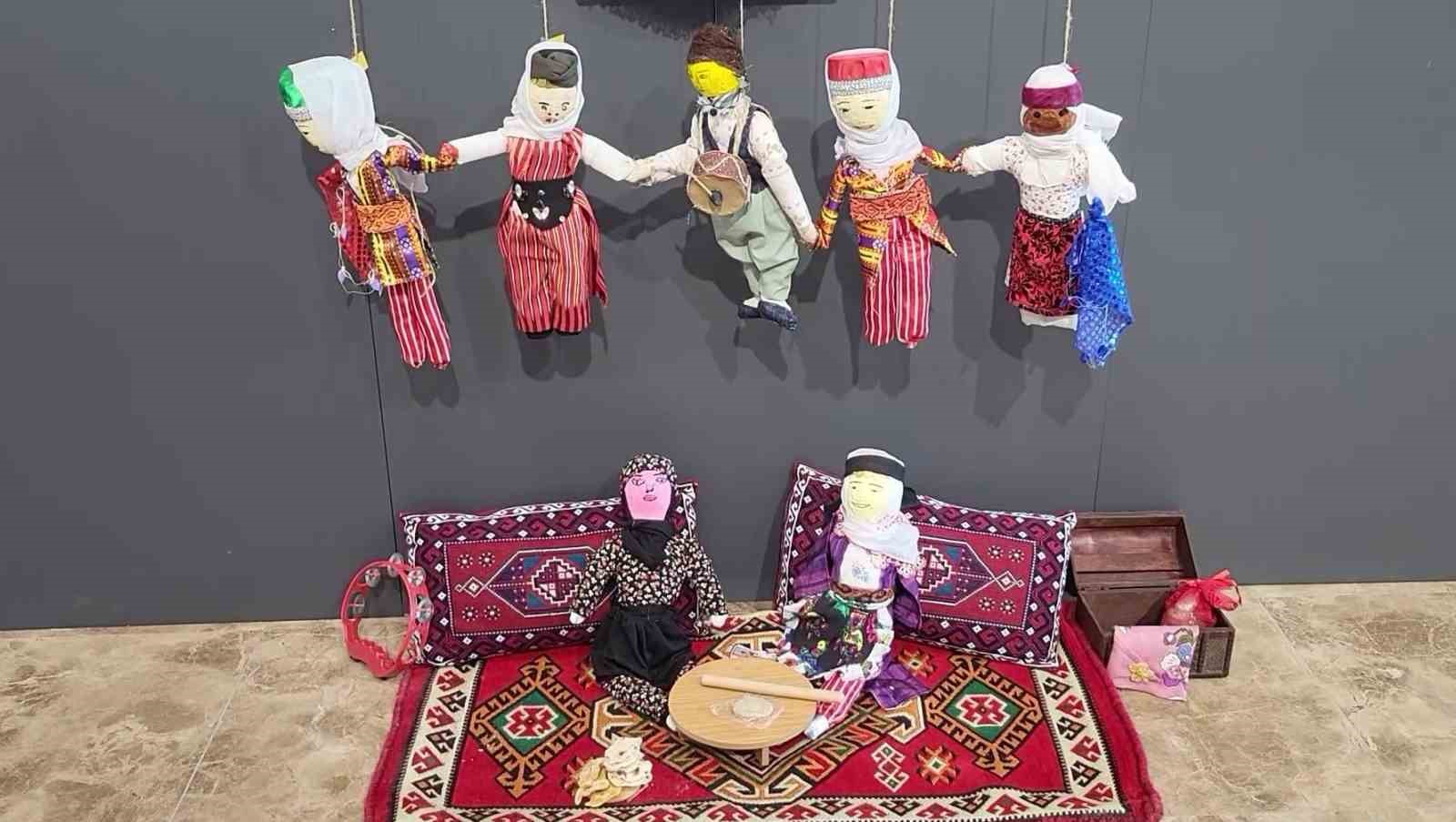 Adıyaman ve Anadolu k&uuml;lt&uuml;r&uuml; kuklalarda canlandı
