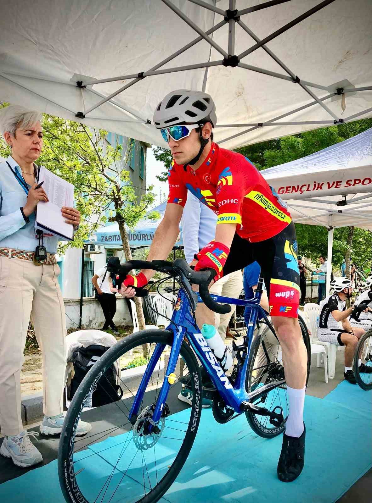 Denizlili bisikletçiler başarılarını tüm kulvarlarda sürdürüyor