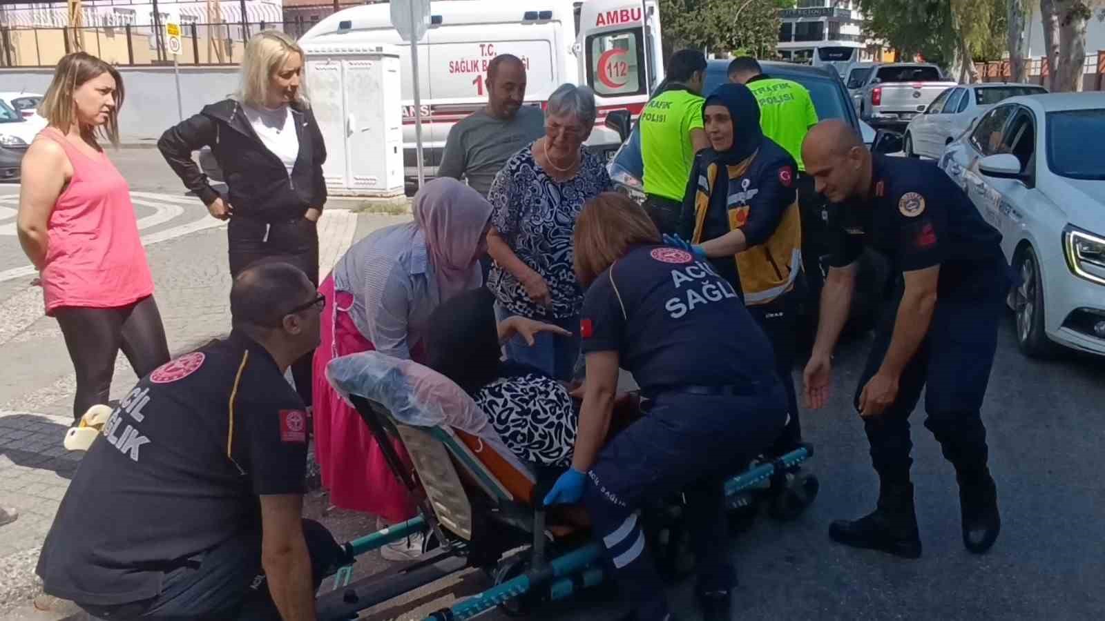 Yaya geçidinden geçmeye çalışan yayaya otomobil çarptı: 1 yaralı