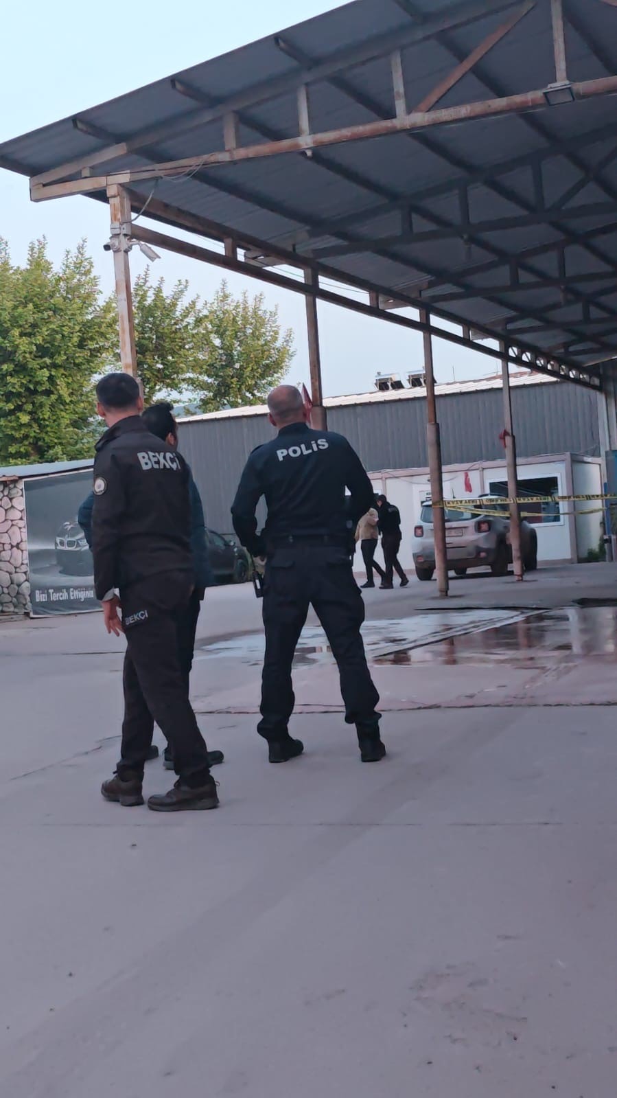 Sakarya&rsquo;da oto yıkamacıda silahlı kavga: 1 yaralı
