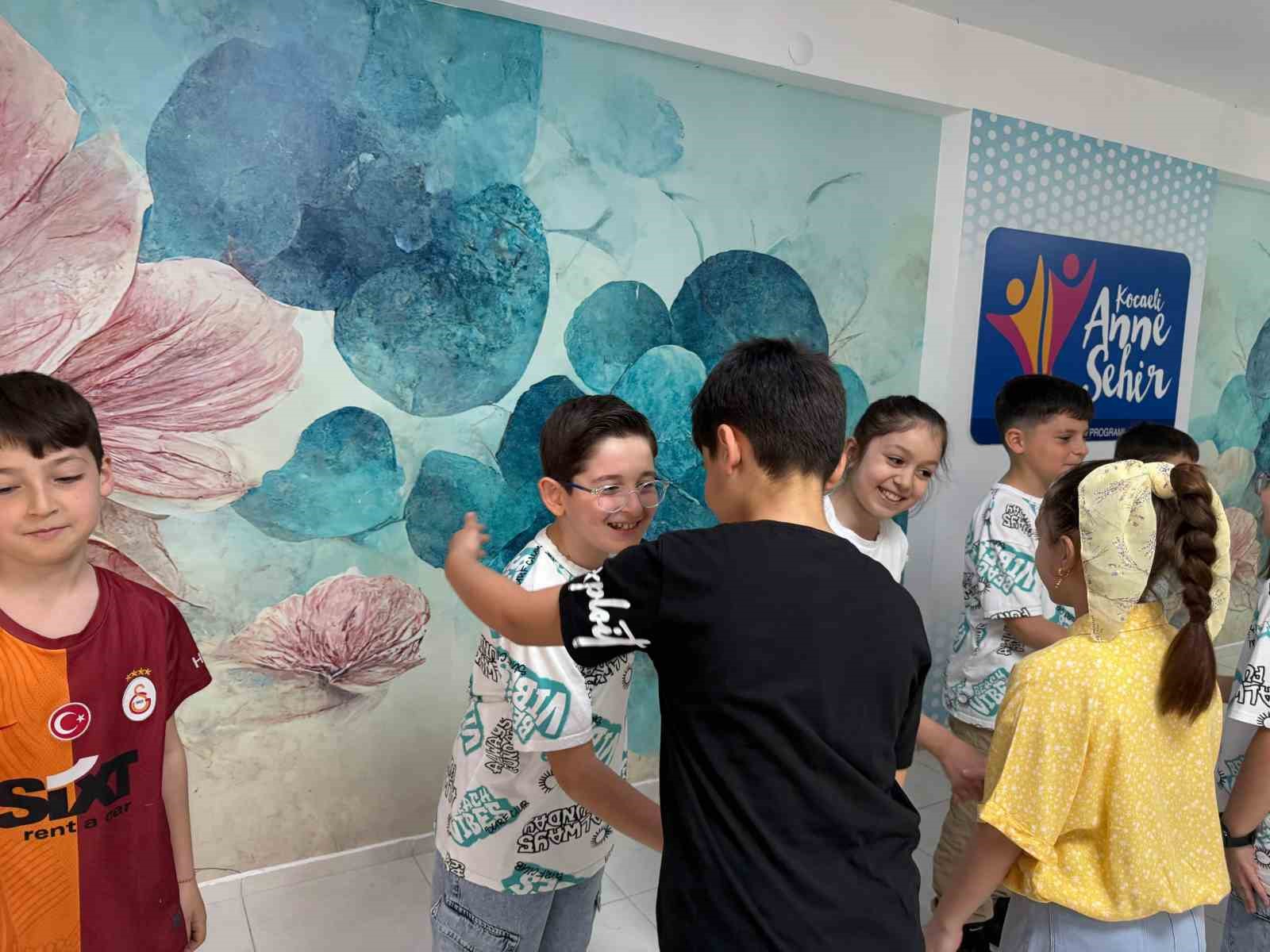 &Ccedil;ocuklar hayata dair temel becerileri &ouml;ğreniyor
