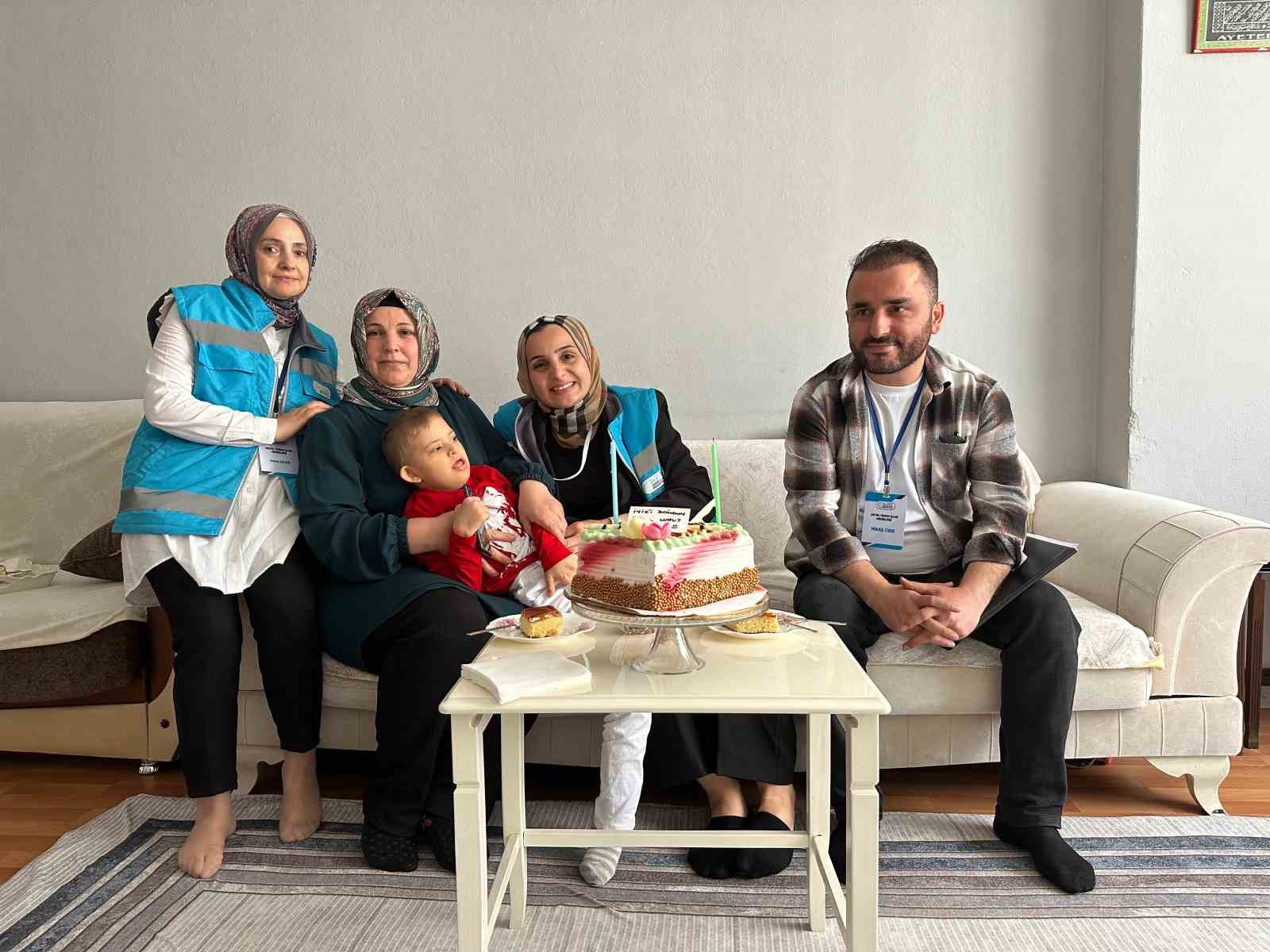 Esenyurt&rsquo;ta &ouml;zel &ccedil;ocuklara doğum g&uuml;n&uuml; s&uuml;rprizi
