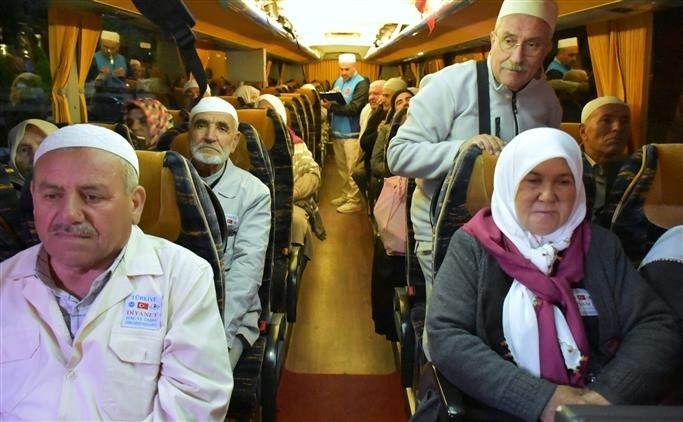 Bilecik&rsquo;te hacı adayları dualarla uğurlandı
