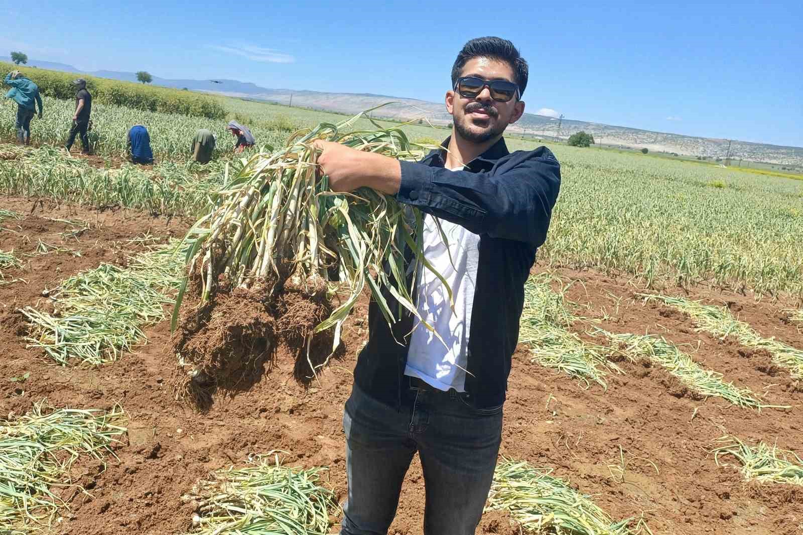 Arabanlı genç, baba mesleğini daha iyi yapabilmek için mühendis oldu