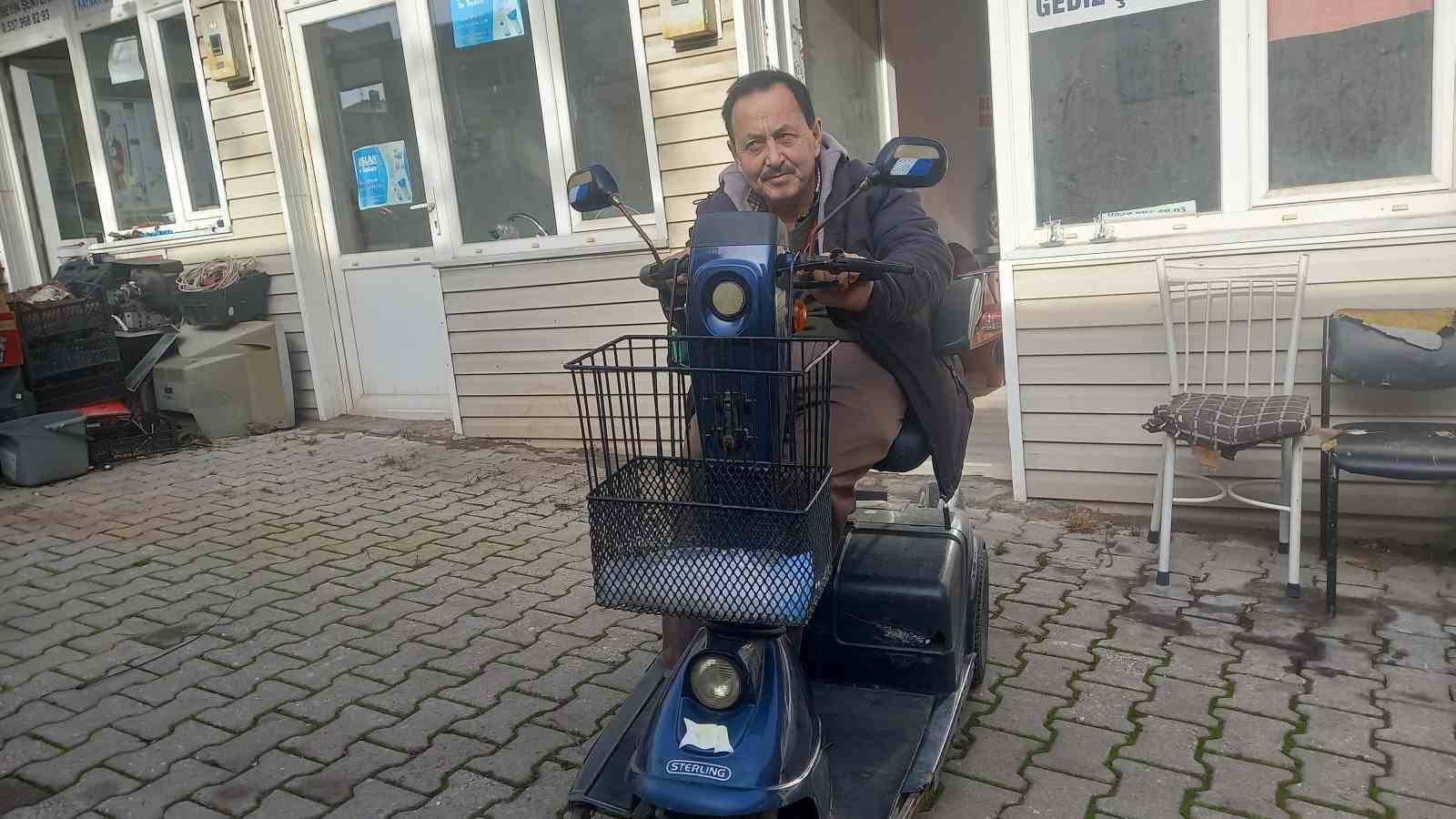 Gediz Engellilere Yardım Derneği Başkanı Ayy&uuml;z; "Alkış değil, eşitlik istiyoruz"
