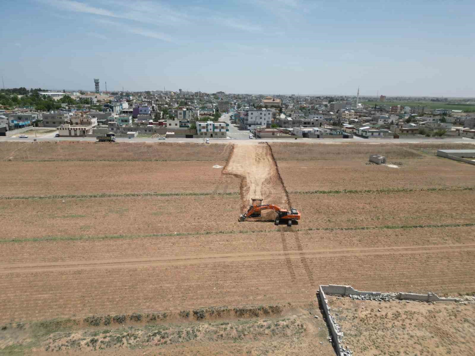 Akçakale’ye yeni yol hamlesi