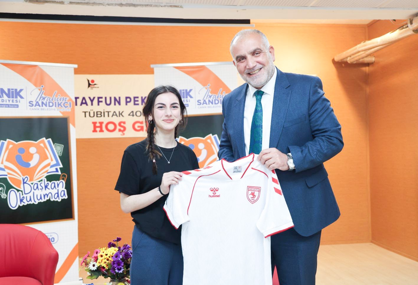 Başkan Sandıkçı öğrencilerle buluştu: "Eğitim önceliğimiz"