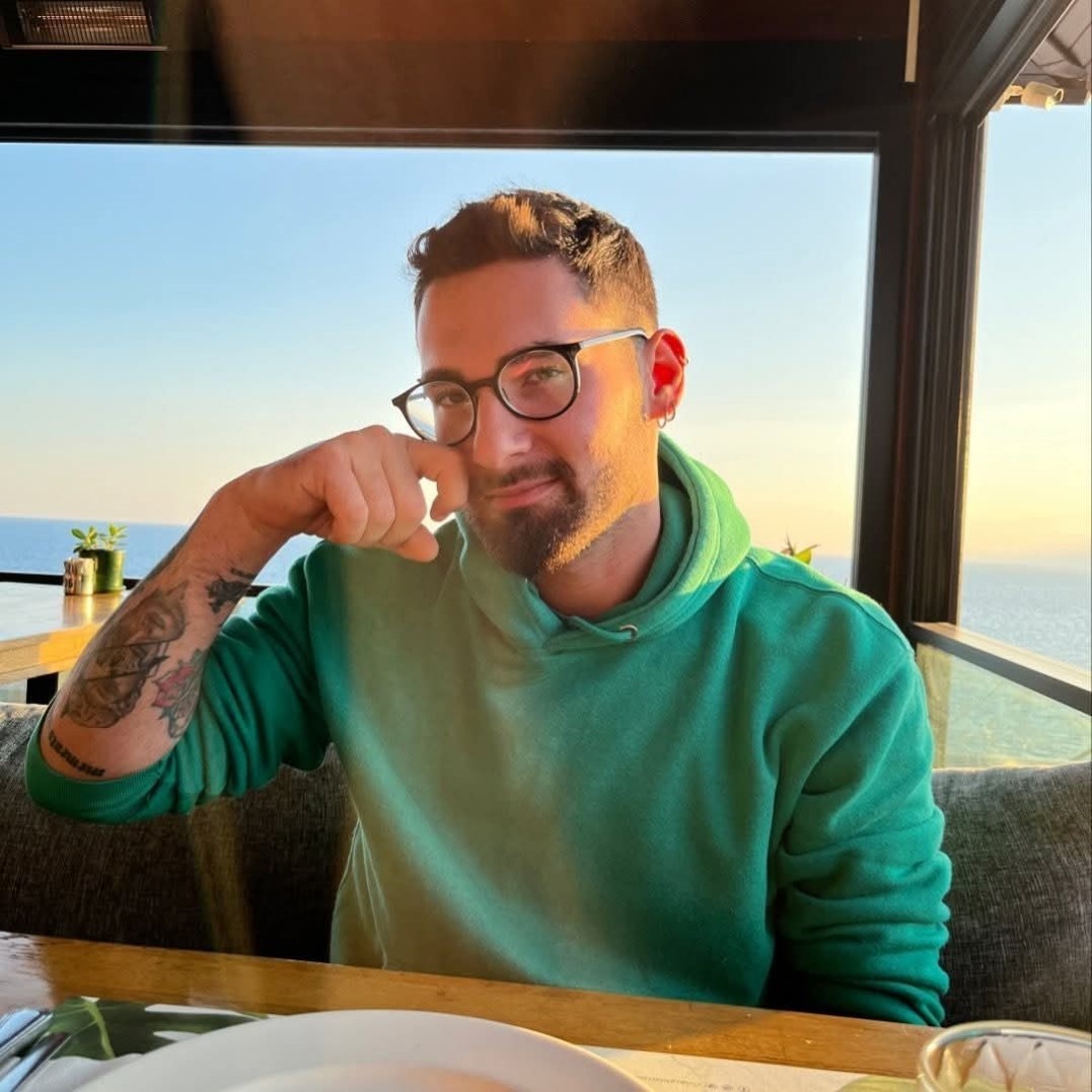 Motosikletli sağlık &ccedil;alışanı gen&ccedil; trafik kazasında hayatını kaybetti
