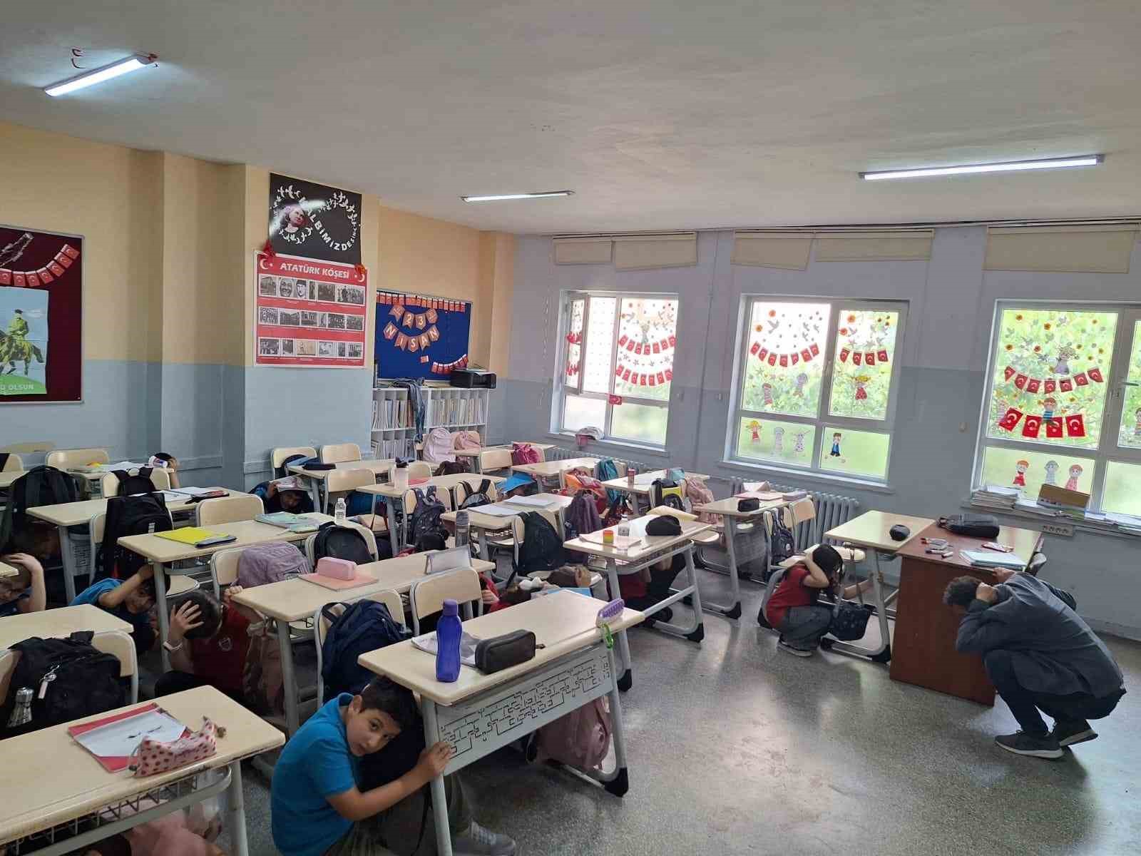 Özel bireylere afet ve tatbikat eğitimi