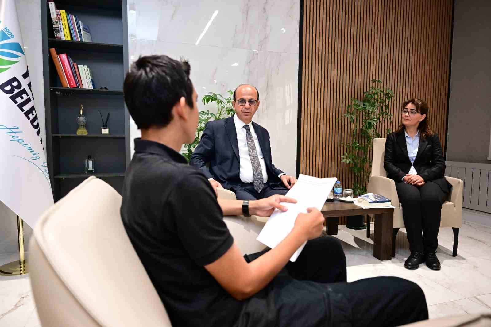 Başkan Geçit:  "Hayatımın merkezinde çalışmak var"