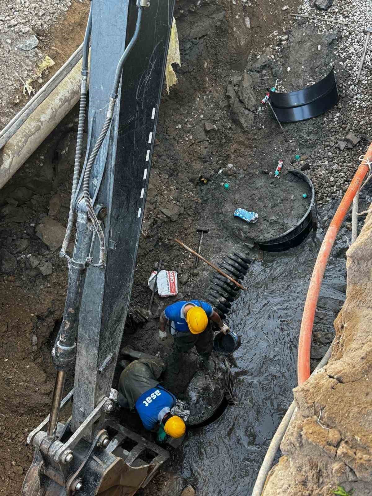 ASAT zarar gören kollektör hatlarını tamir etti