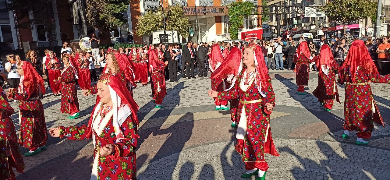 Devrek’te kadınların darbuka şovu