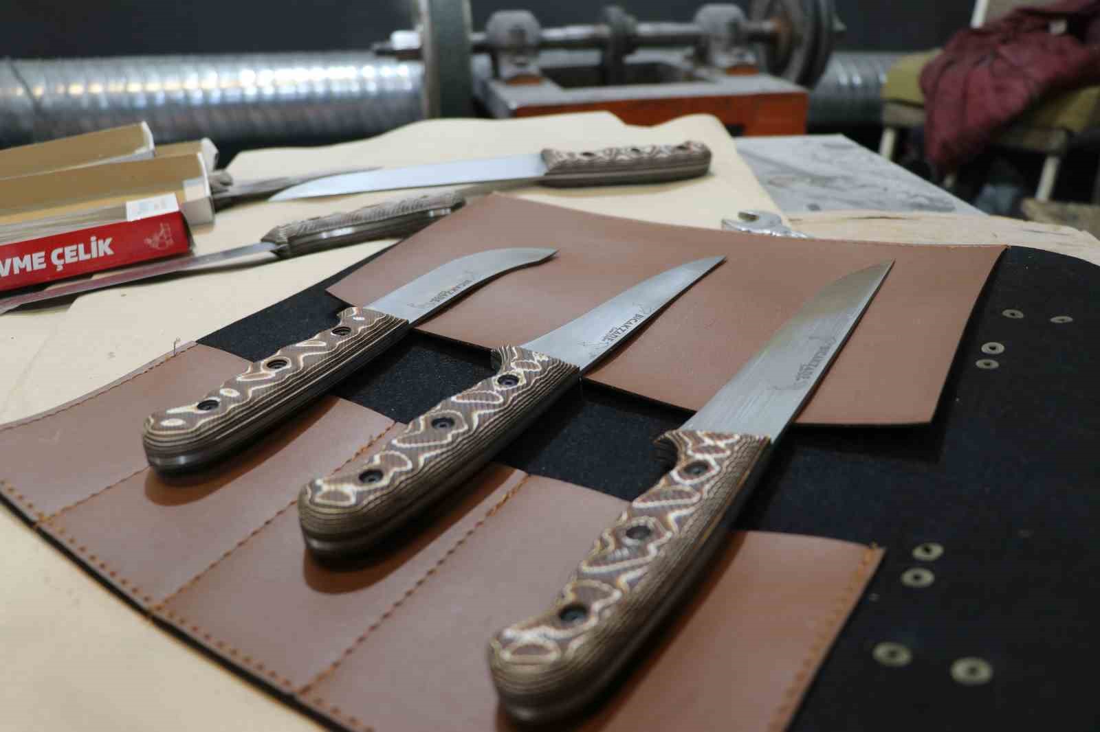 Sivas&rsquo;ta bı&ccedil;ak&ccedil;ılar Kurban Bayramı i&ccedil;in kolları sıvadı
