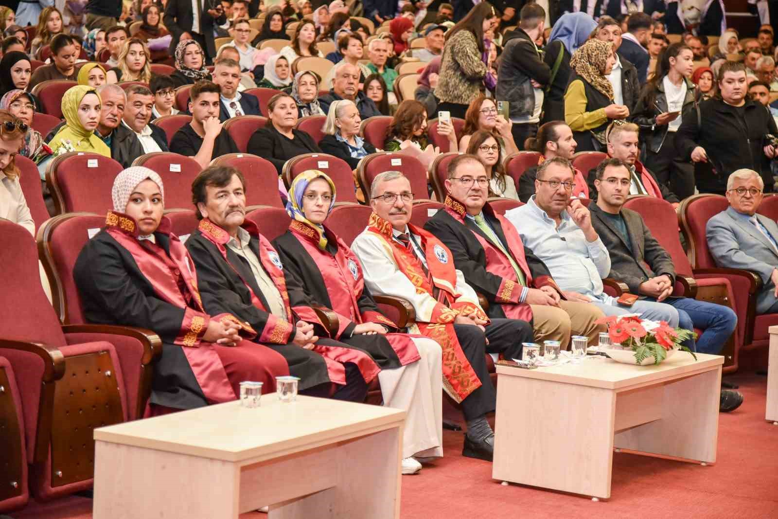 KMÜ’de ilk mezuniyet heyecanı