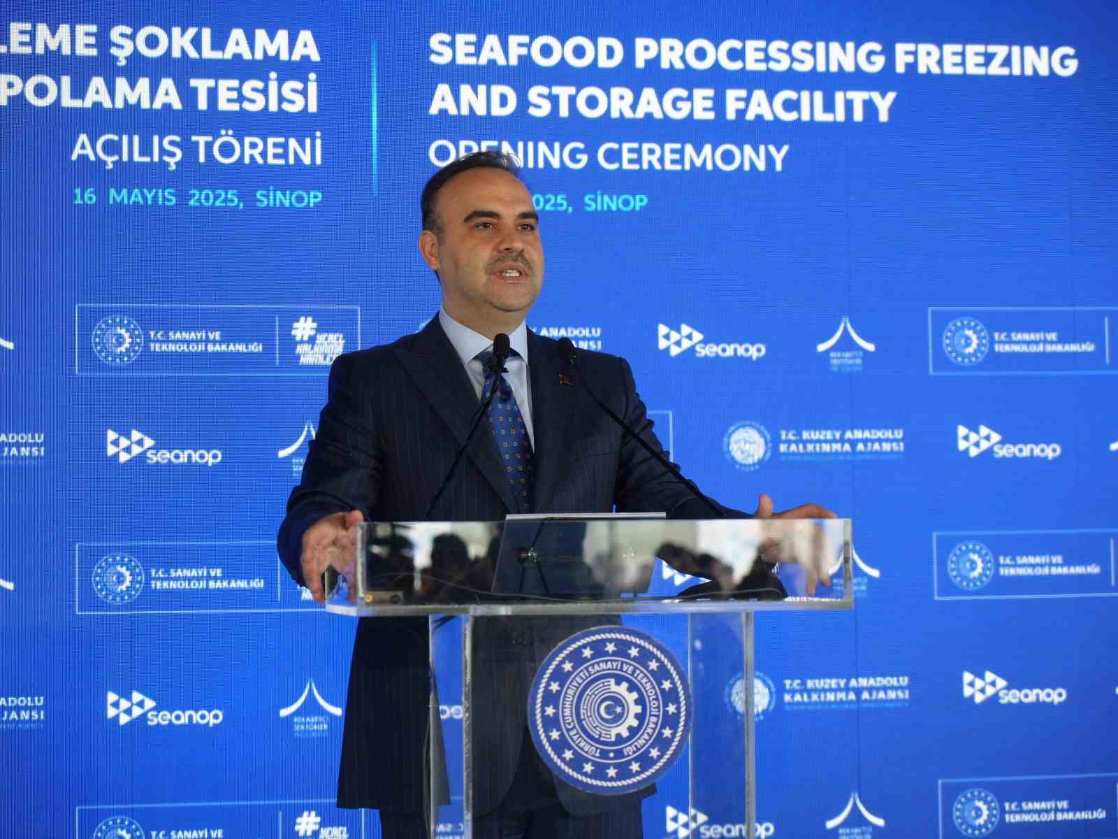 Bakan Kacır: "Su ürünleri sektörü, üretimden ihracata başarı hikayesi yazıyor"