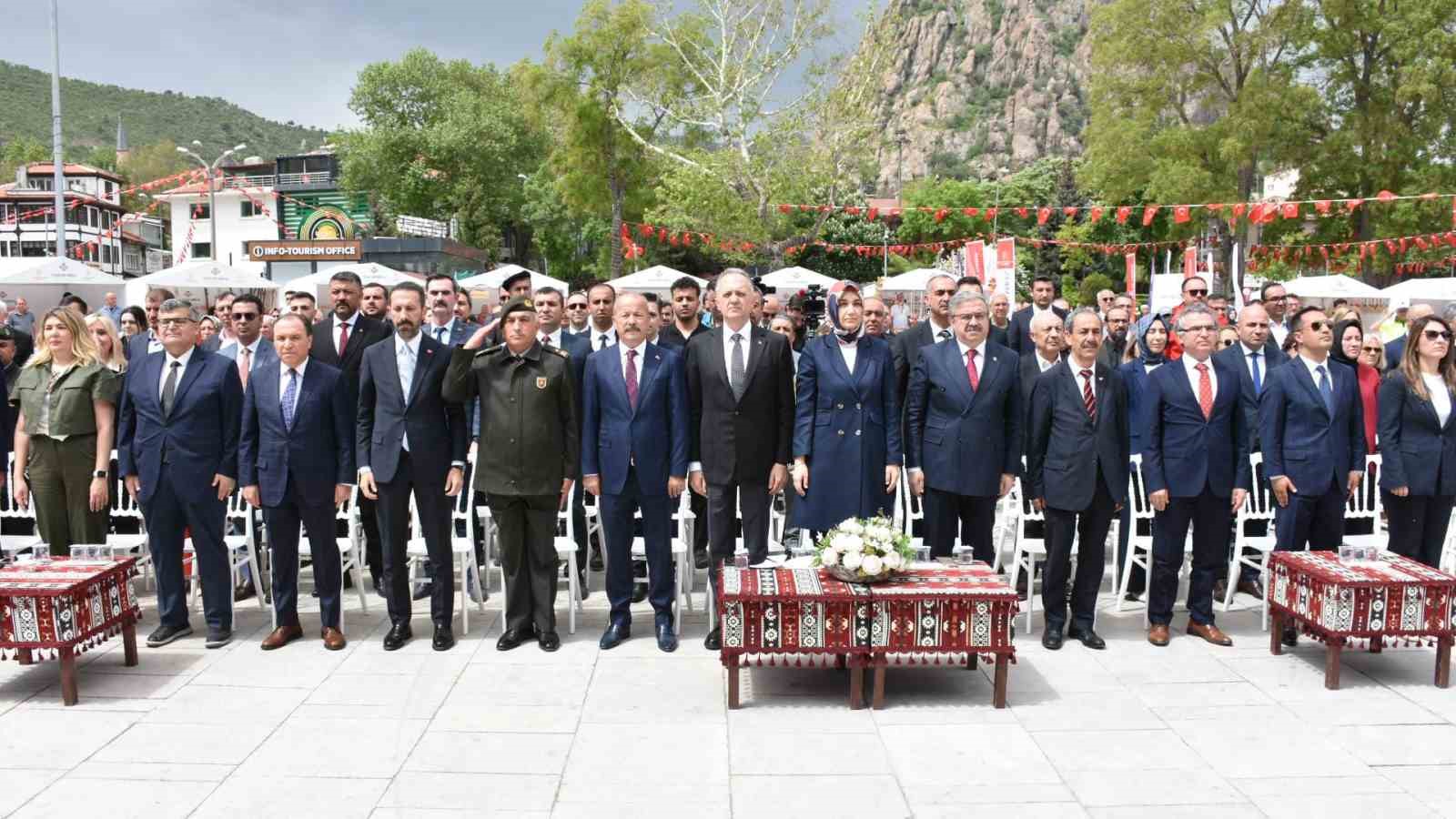 Yaşayan Miras Festivali ile Anadolu&rsquo;nun eşsiz sanatları g&ouml;r&uuml;c&uuml;ye &ccedil;ıktı
