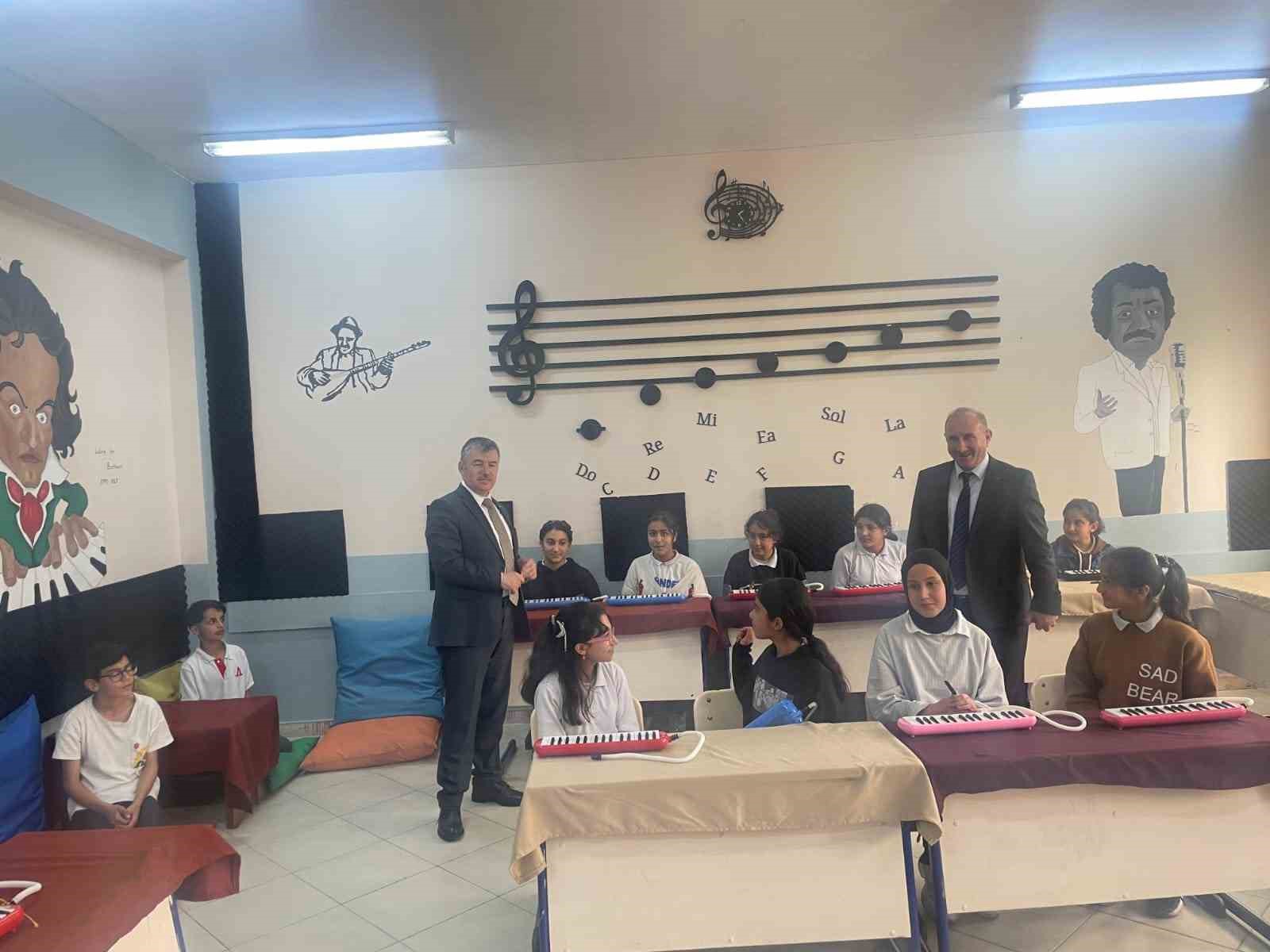 "Temel Eğitimde Devamsızlığın Azaltılması" projesi kapsamında Ağrı&rsquo;ya saha ziyareti
