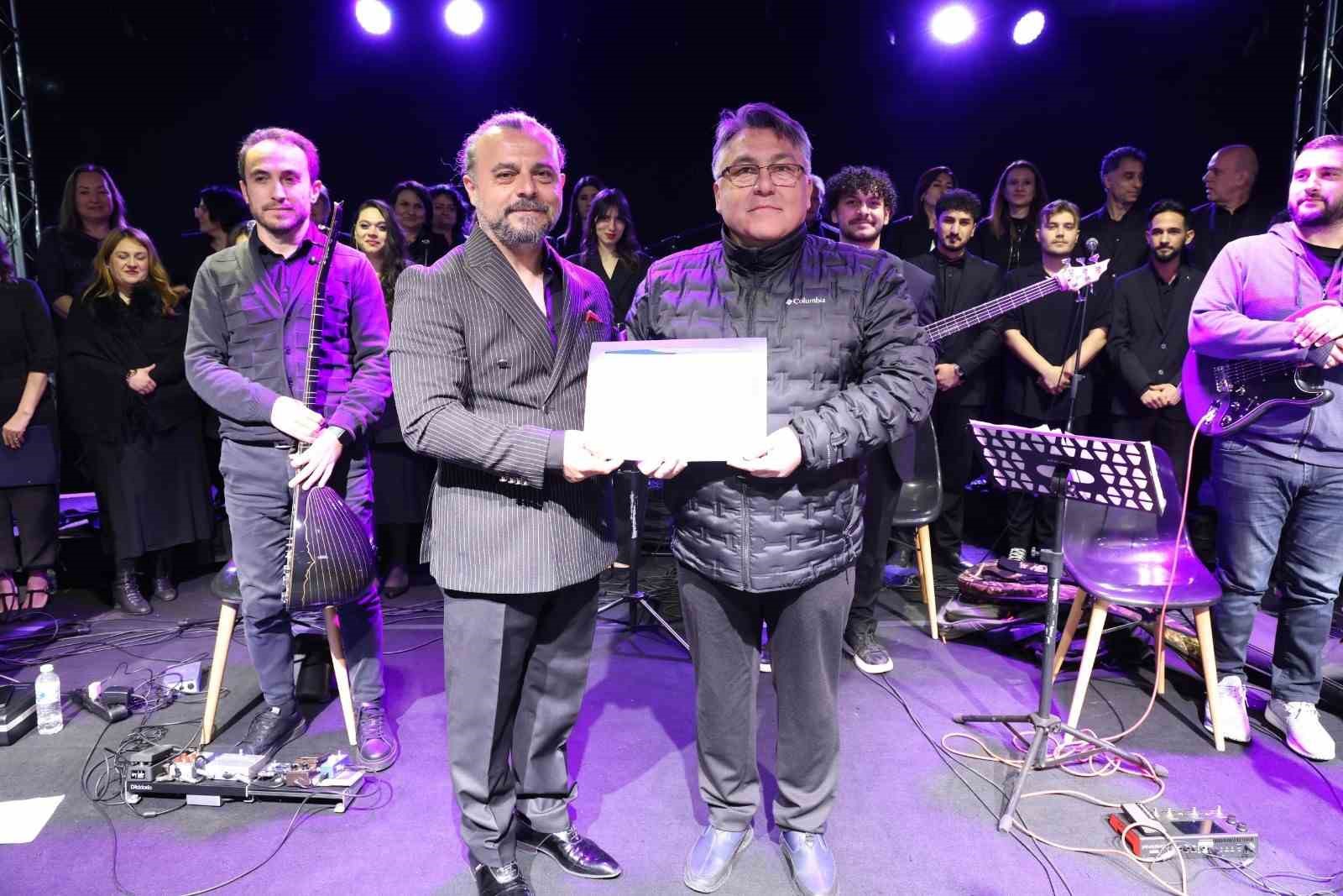 BEUN&rsquo;da "Akademinin Sesi Korosu" ile &ouml;m&uuml;rl&uuml;k şarkılar seslendirildi
