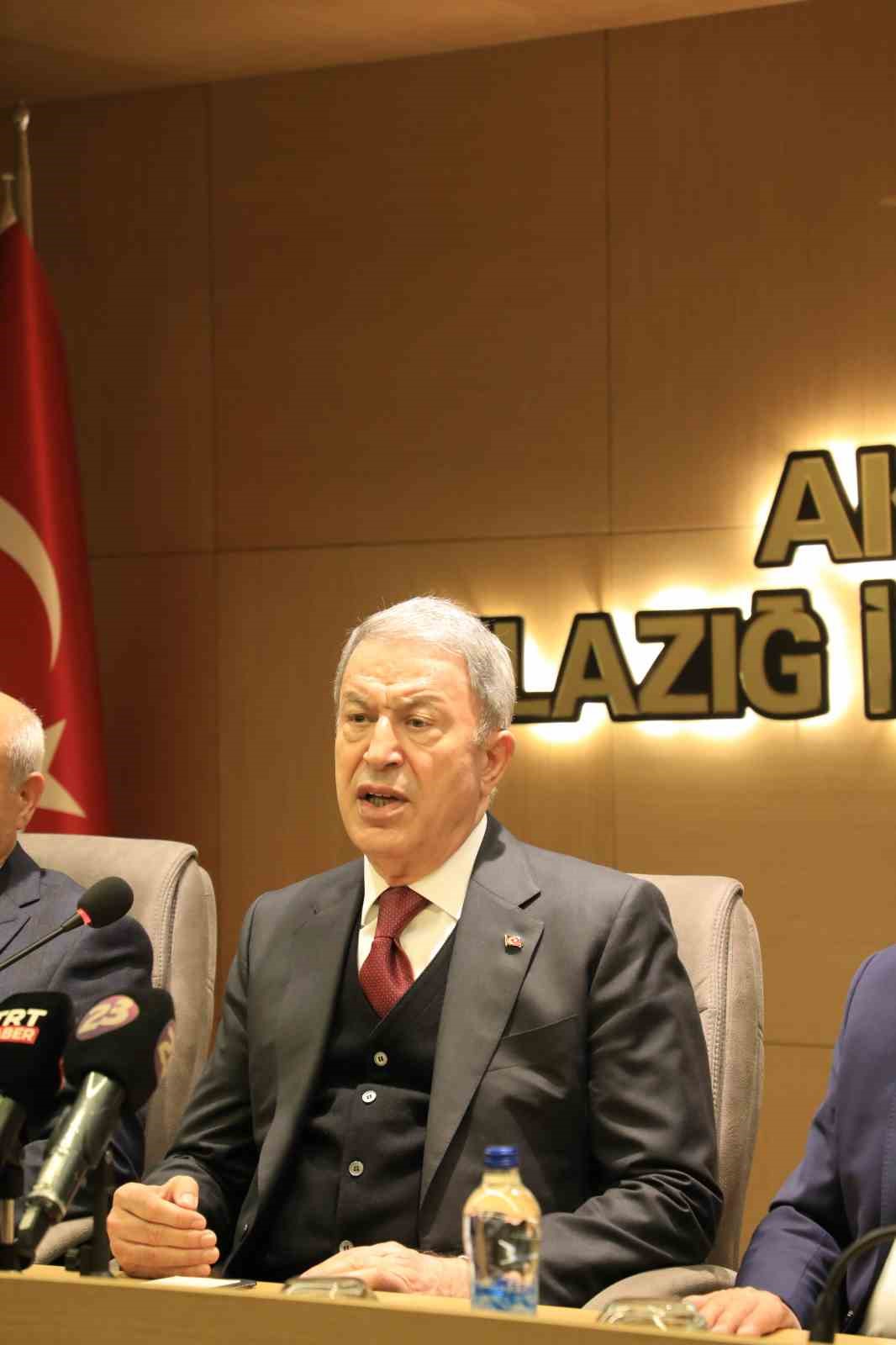 (2) TBMM Milli Savunma Komisyonu Başkanı Akar: ’’Bizim hedefimiz bu zamana kadar sadece ve sadece teröristler olmuştur’’