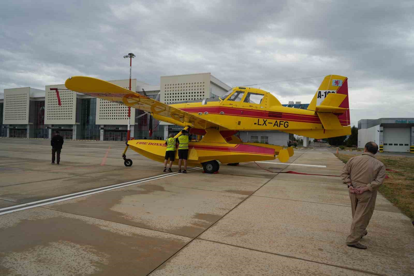 Orman yangınlarıyla m&uuml;cadelede amfibik u&ccedil;aklar g&ouml;reve başladı
