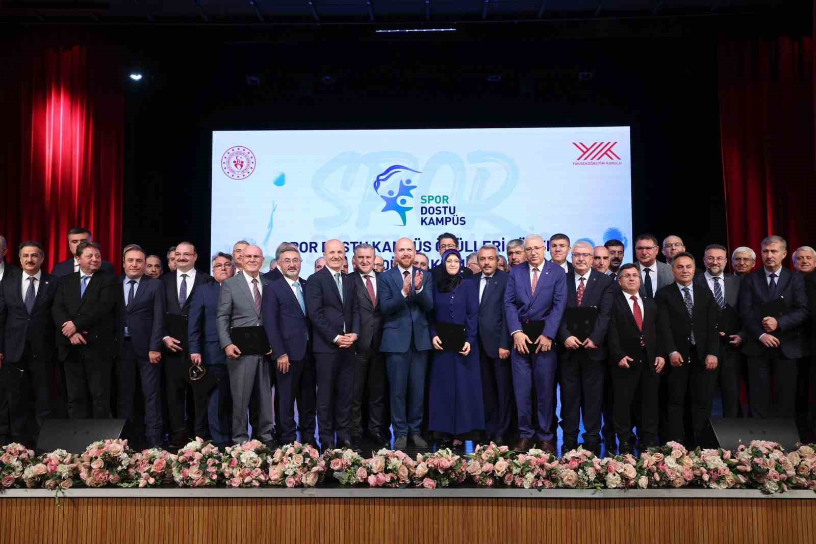 Manisa CBÜ’ye "Spor Dostu Kampüs" ödülü
