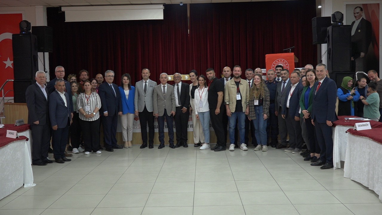 Kırklareli&rsquo;nde &ccedil;ift&ccedil;i aileler yarıştı
