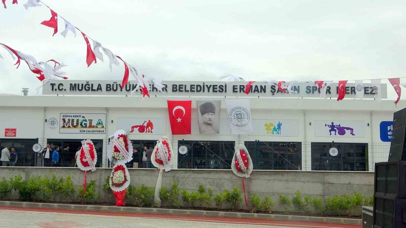Muğla’daki spor merkezi törenle hizmete açıldı