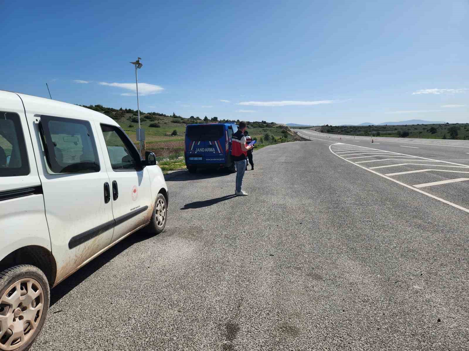 Aslanapa’da hayvan hareketlerine yönelik yol kontrolleri