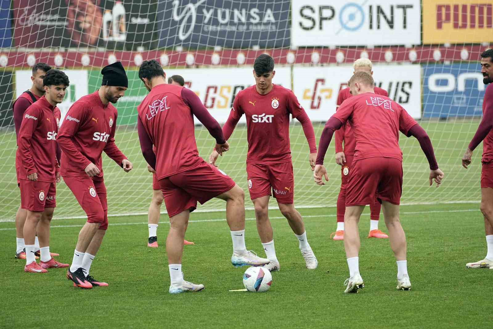 Galatasaray, Kayserispor maçının hazırlıklarına başladı