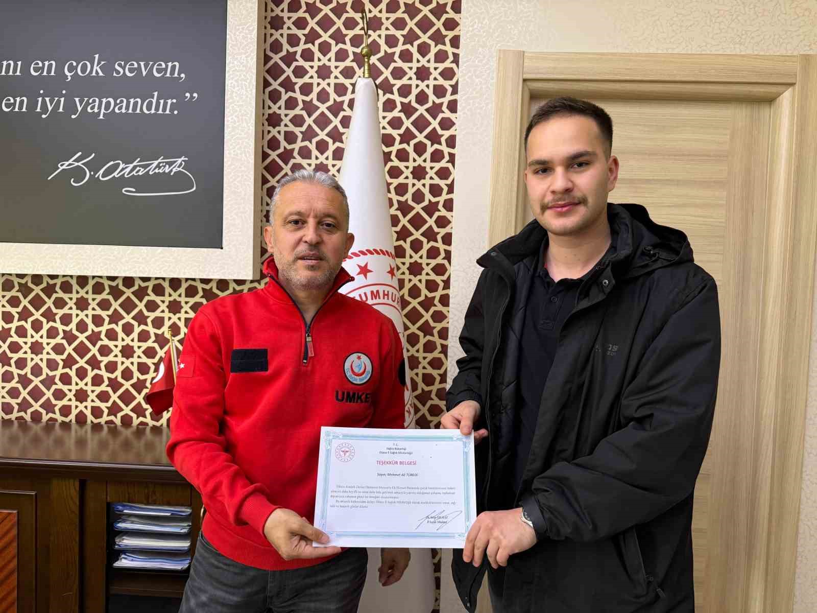 Hastanede boyama yapan gen&ccedil;lere teşekk&uuml;r
