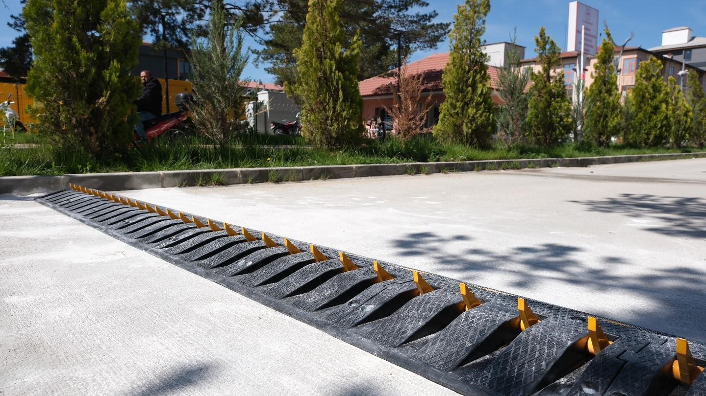 Erzincan Meng&uuml;cek Gazi Eğitim ve Araştırma Hastanesi&rsquo;nde kapan sistemi kuruldu
