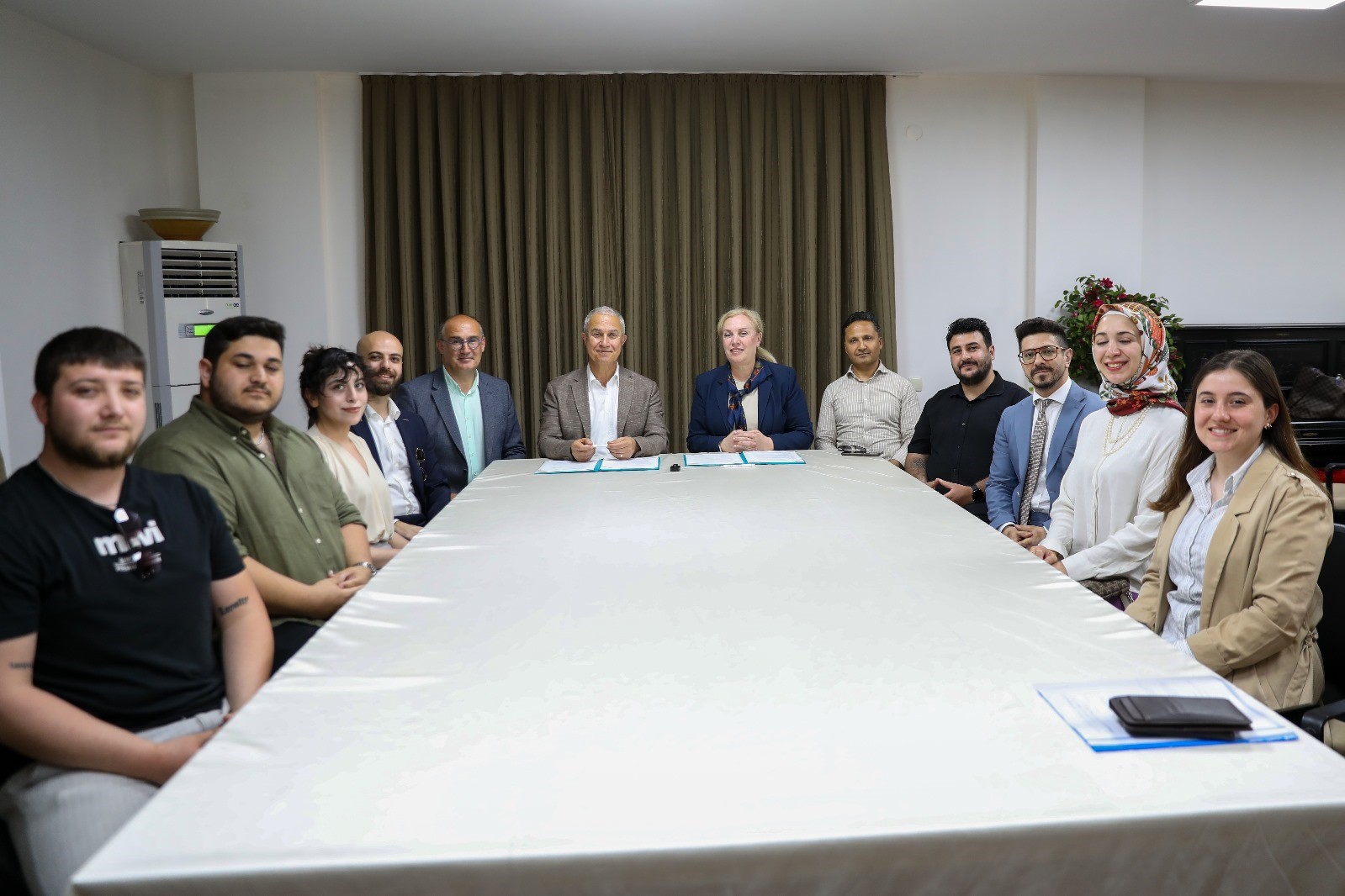 Alanya’da gençlere yönelik "Yerel Demokrasi" projesi başladı

