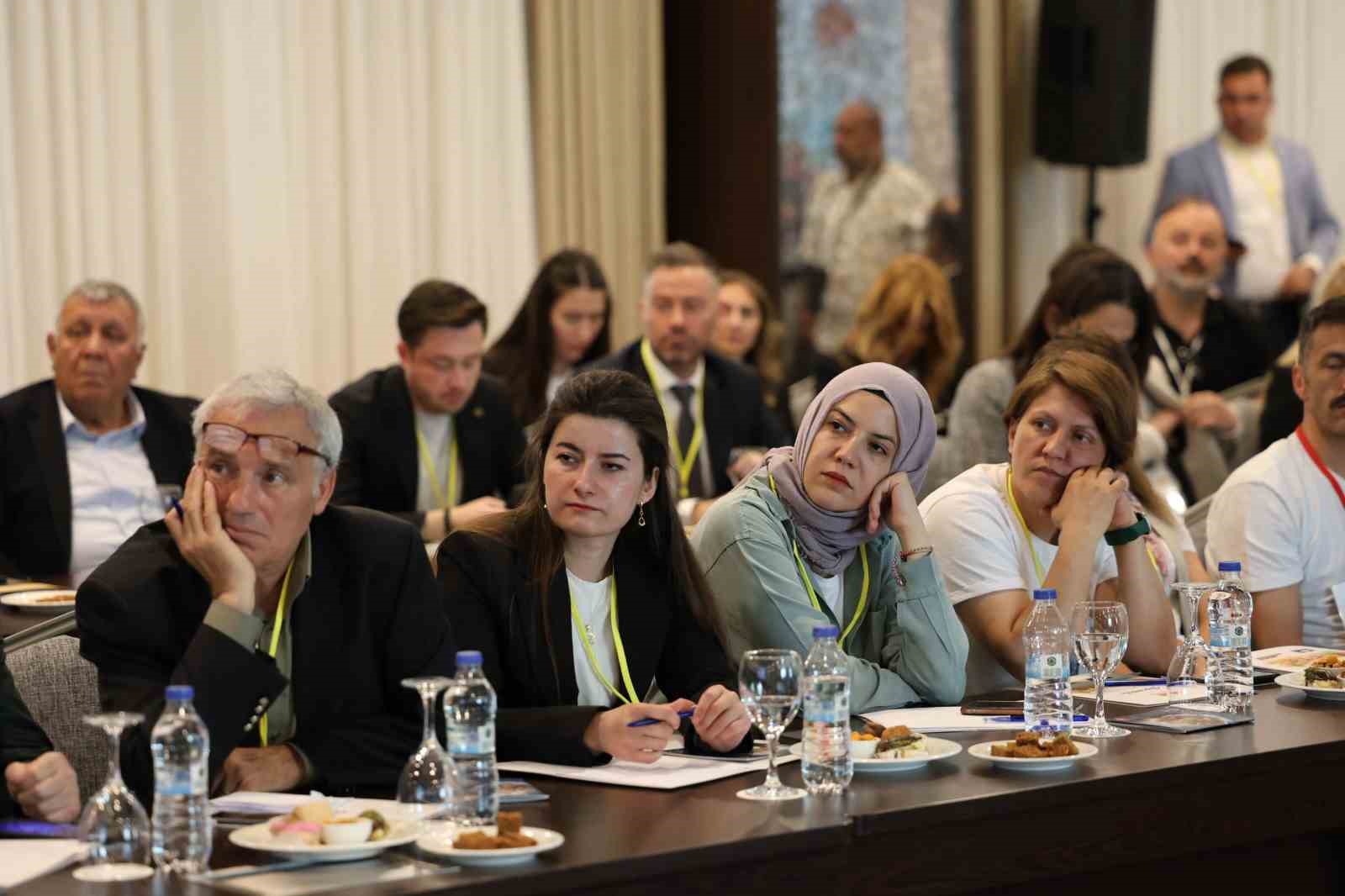 Antalya BB Başkanı Muhittin B&ouml;cek başkanlığında, Safranbolu&rsquo;da Cittaslow Ulusal Ağ toplantısı ger&ccedil;ekleştirildi
