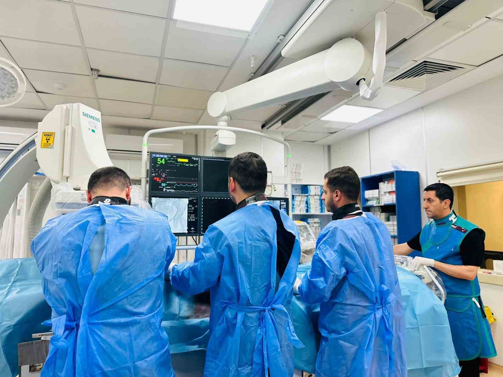 Siirt&rsquo;te anjiyografik varikosel tedavisi uygulandı
